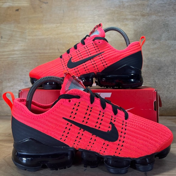 Nike Shoes - Nike Air VaporMax Flyknit 3 Womens Sz 7 (5.5Y) Shoes Sneakers Crimson Black